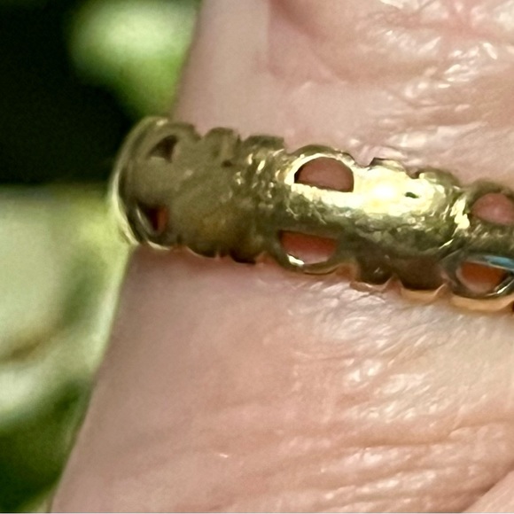 Antique Estate 14 K gold, hand-carved wedding band, in a size 5.5 - Picture 5 of 5